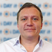 Julien | Zoho Connect User